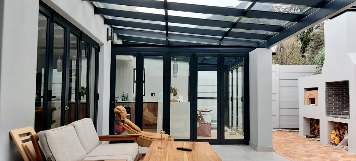 Beautiful lean-to conservatory outside area